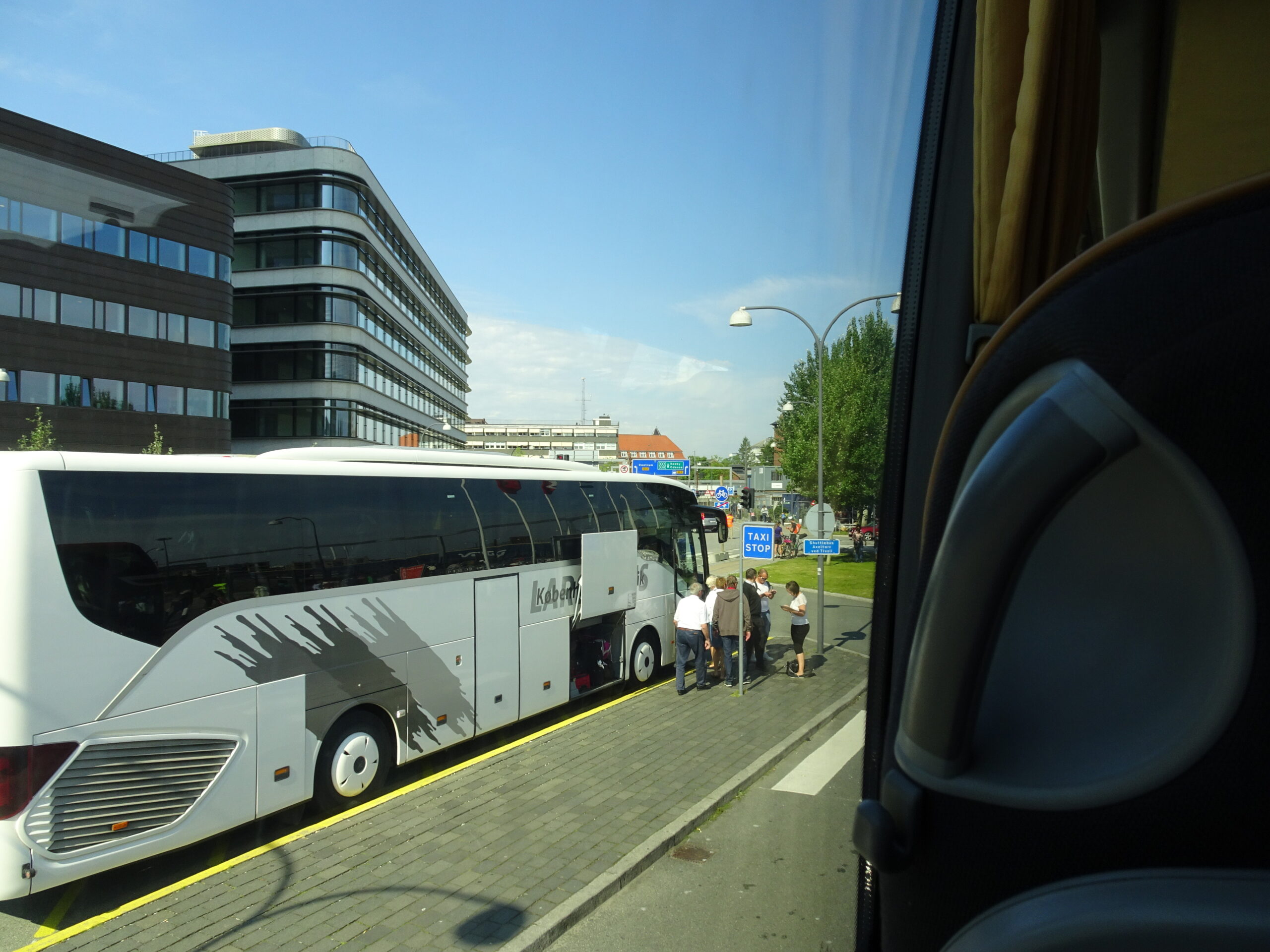 コペンハーゲン船着き場からのバス
